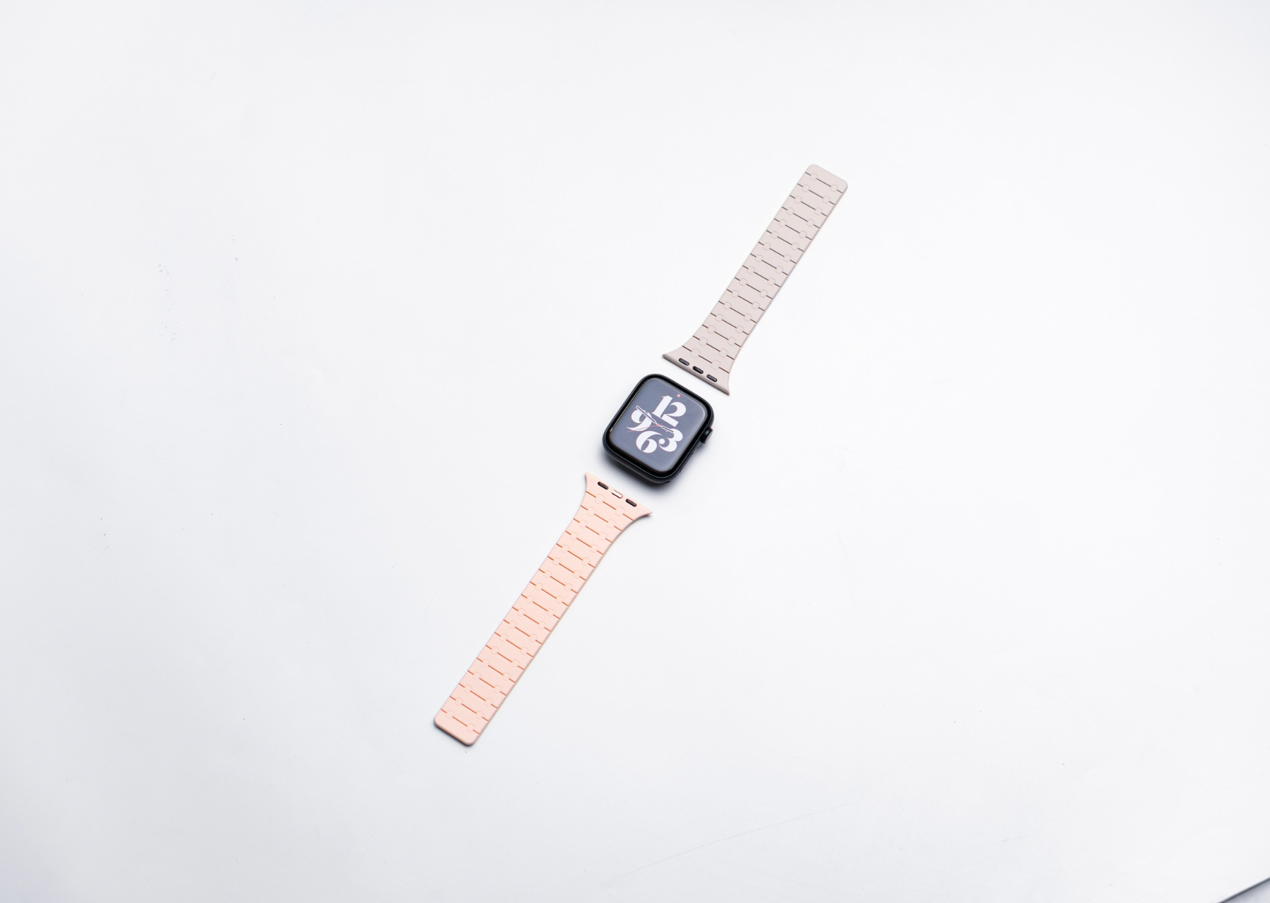 Pink Ivory Apple Watch Uniq 'Revix Evo' Premium Reversible Band